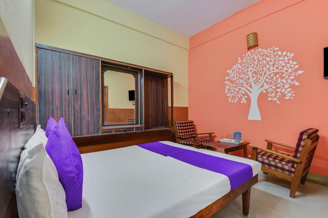 Spot On 48699 Hotel Pawansree Deluxe Lodge Бенґалуру Екстер'єр фото